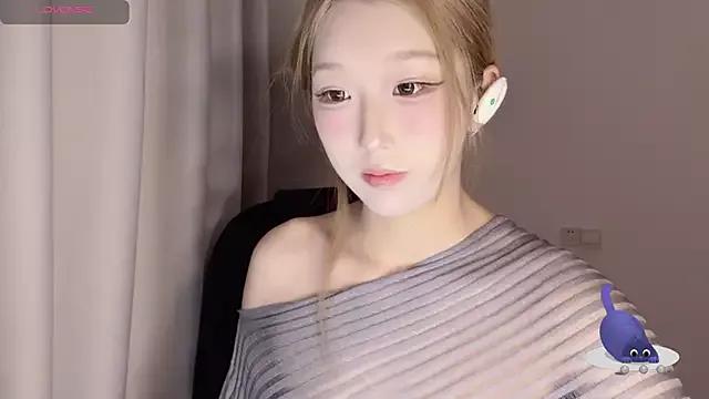 Winnie666- from StripChat