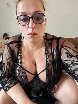 winniess40 from StripChat