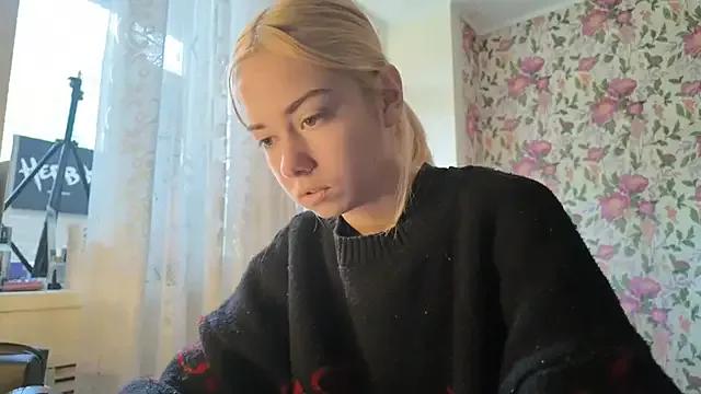 Witching_Moon from StripChat is Freechat