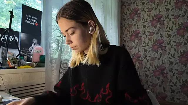 Witching_Moon from StripChat is Freechat