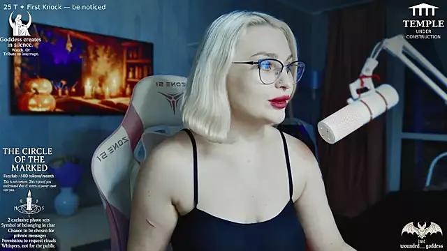Wounded_Goddess_ from StripChat is Freechat