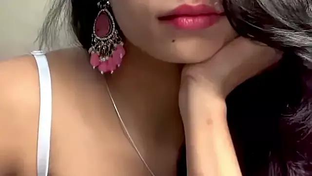 Photos of Wow-nisha from StripChat is Freechat