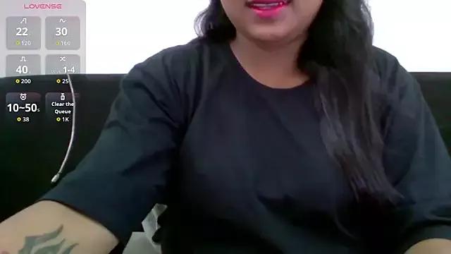 Wow-SexyHoney from StripChat