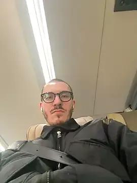 xAaronx9095 from StripChat