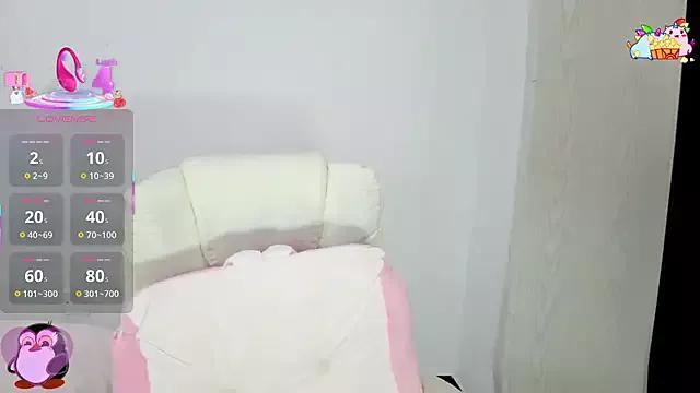 XIAOFENG-2025 from StripChat is Freechat