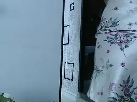 xiimena_suarezz from StripChat