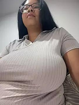 XMara from StripChat is Freechat