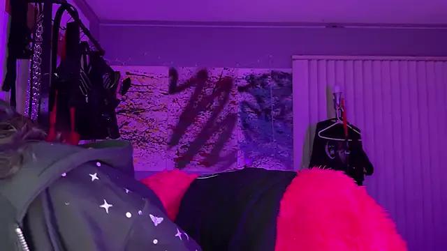 xoFrankie from StripChat is Freechat