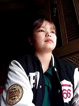 XoiXoi232 from StripChat