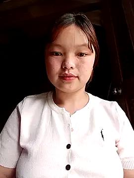 XoiXoi232 from StripChat