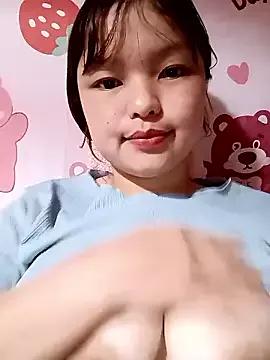 XoiXoi232 from StripChat