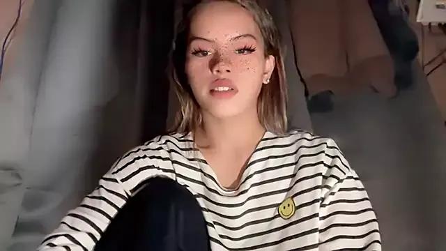 xqueensatisfaction69x from StripChat is Freechat