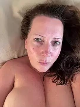 xsexycurvymilf from StripChat
