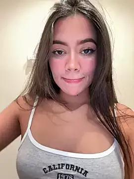 xsweetv from StripChat is Freechat