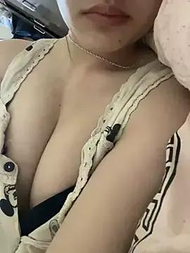 Xu_Xubaby from StripChat