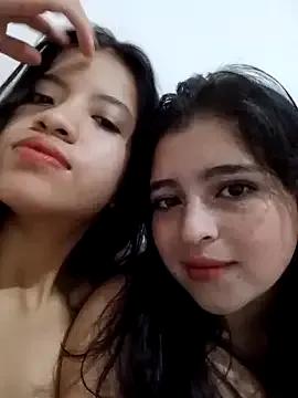 Xuxi_XXX from StripChat
