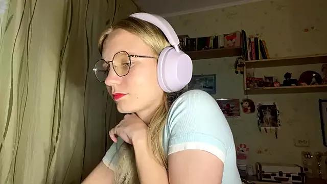 xX_Looola_Xx from StripChat is Freechat