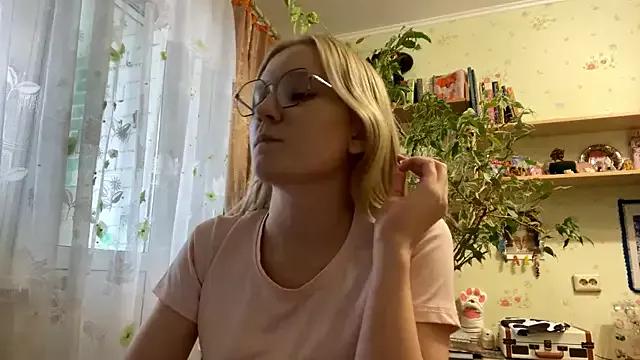 xX_Looola_Xx from StripChat