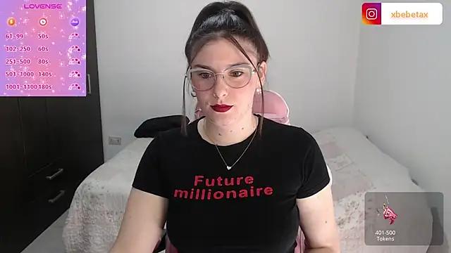 xxbbtaa from StripChat