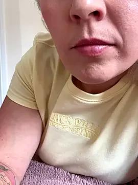 xxcurvyjessiexx from StripChat is Freechat