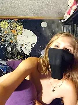 xXKnifeRiderXx from StripChat