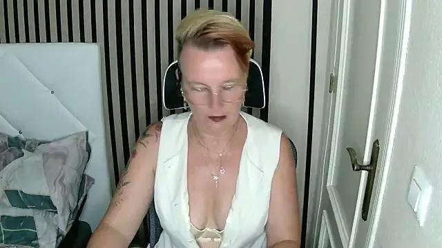 xxNoeliaxx from StripChat