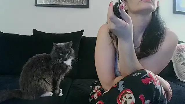 xxxCRYSTALxxx from StripChat