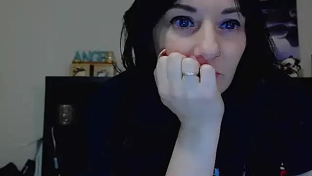 xxxCRYSTALxxx from StripChat