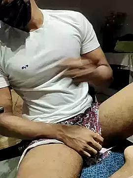 xxxhugedick0001 from StripChat is Freechat