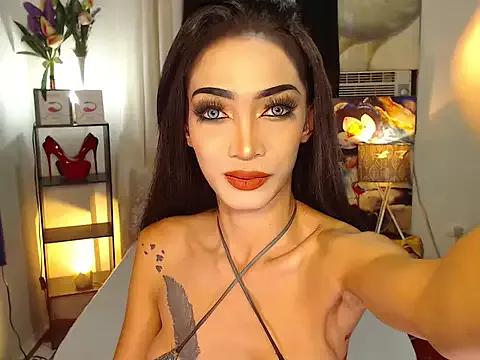XXXQueenofTransXXX from StripChat