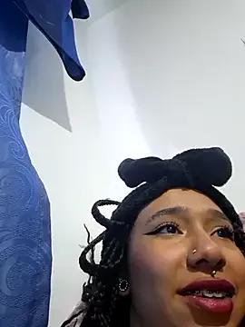 XxxReinaSexyBodyxxX777 from StripChat