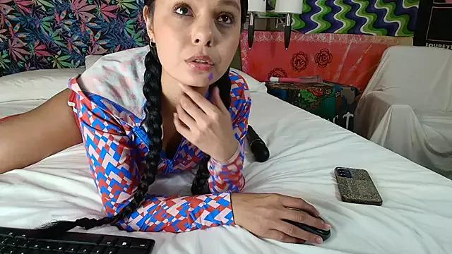 xxxvibesxo from StripChat is Freechat