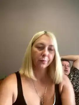 Xyligana33 from StripChat is Freechat
