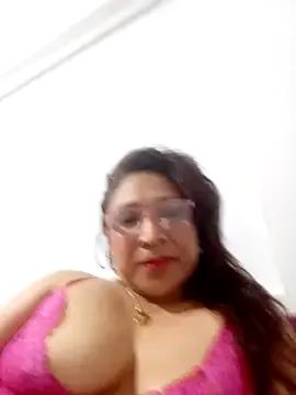 Yamil02 webcams show profile image 