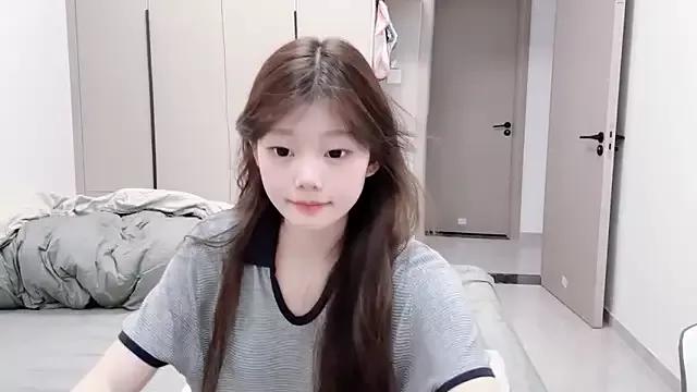 yang-yang-yang from StripChat is Freechat