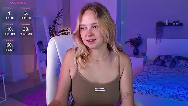 Yara_Shahidi from StripChat is Freechat