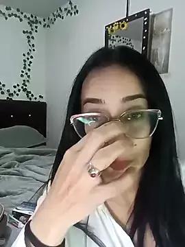 YaraDuartee from StripChat is Freechat