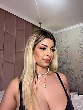YaraMoon_ from StripChat is Freechat