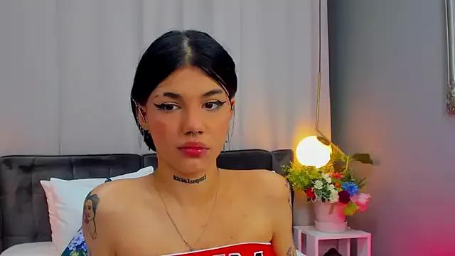 Photos of YasminWild from StripChat is Freechat