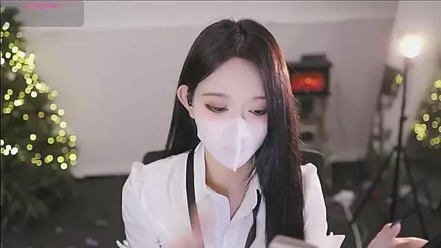yaya_1888 from StripChat
