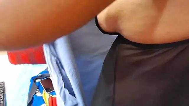 yellowsexy123 from StripChat