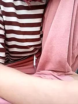 Photos of yenicitir from StripChat is Freechat