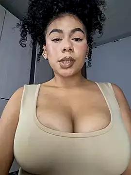Yerystar from StripChat is Freechat