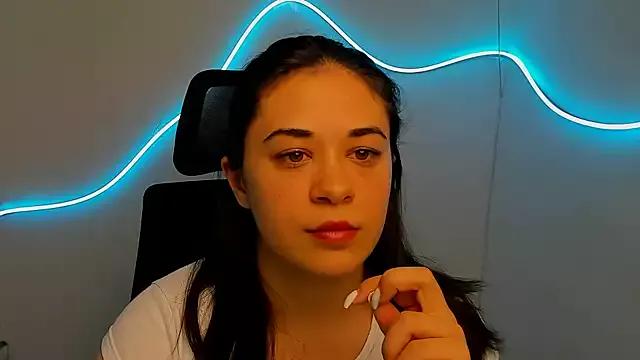 Yesenia_nia from StripChat