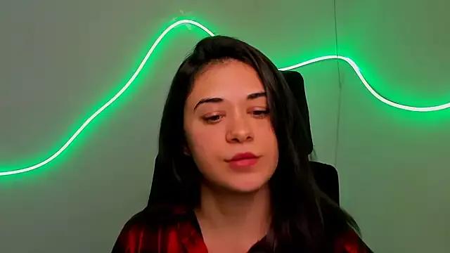 Yesenia_nia from StripChat
