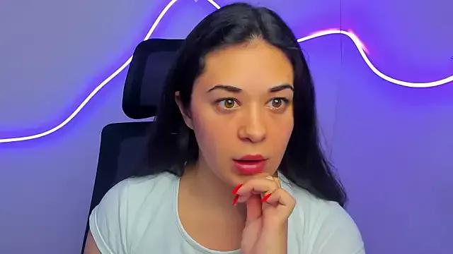 Yesenia_nia from StripChat