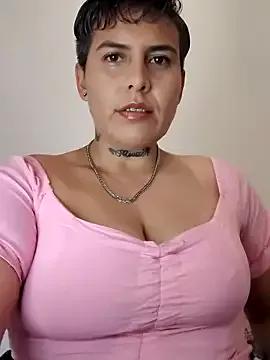 Yessi_rousse from StripChat