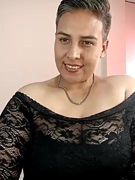 Yessi_rousse from StripChat