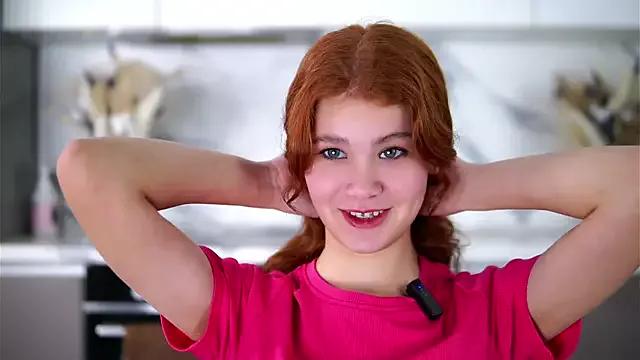 YettaCalabria from StripChat is Freechat