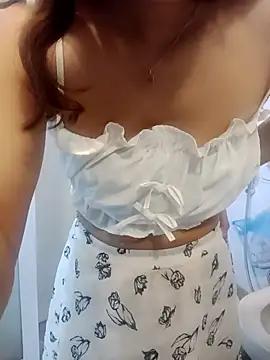 YeYeFan88 from StripChat